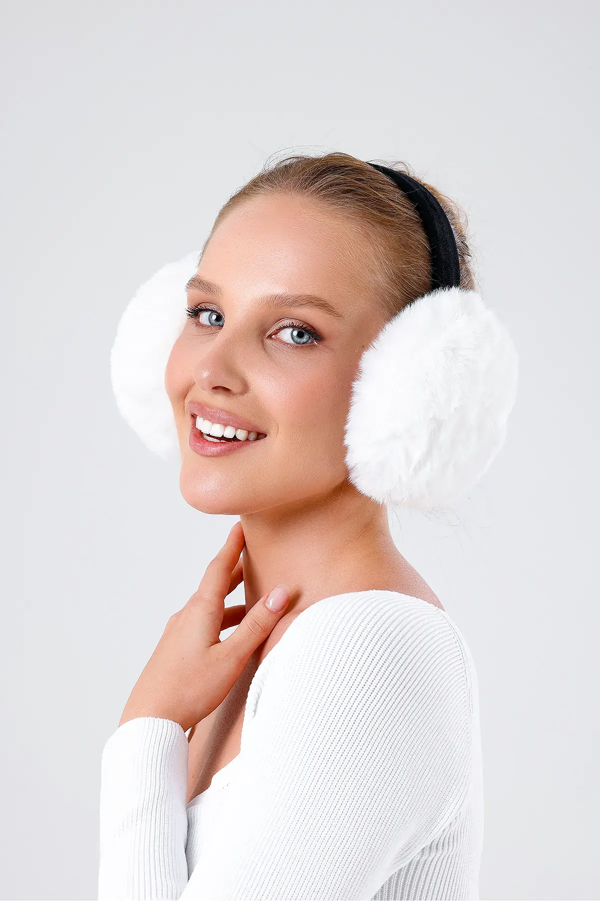 Katlanabilir Termal Peluş Kulaklık Beyaz görsel 8